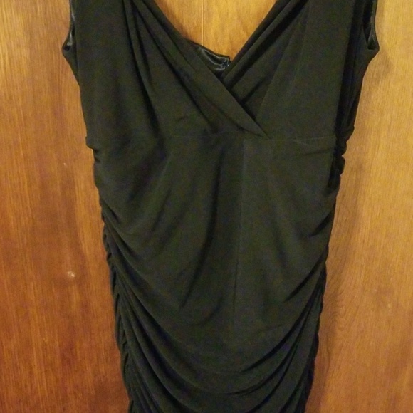 Dress - Picture 3 of 5